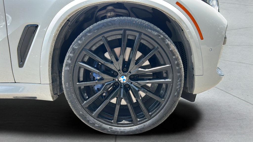 Used 2022 BMW X5 M50i w/ Executive Package AWD/4WD image 37