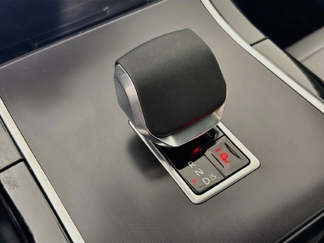 New 2026 Land Rover Range Rover Velar Belgravia AWD/4WD image 19