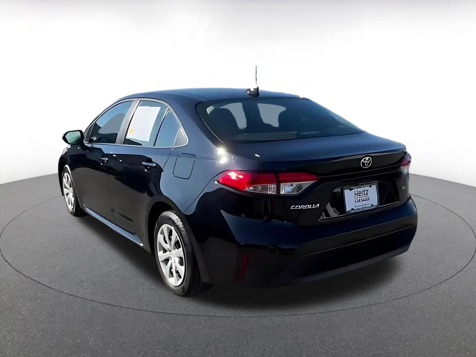 Used 2025 Toyota Corolla LE FWD image 11