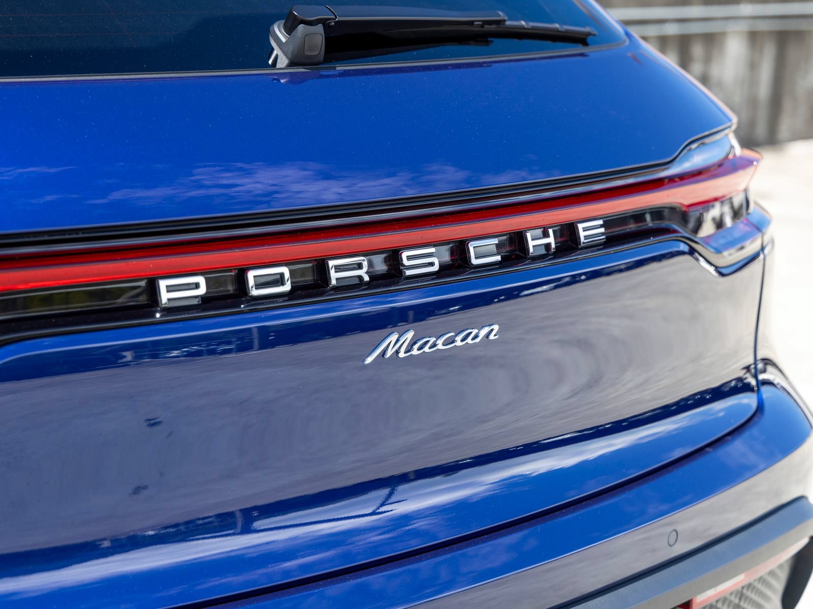 Certified 2026 Porsche Macan AWD/4WD image 23