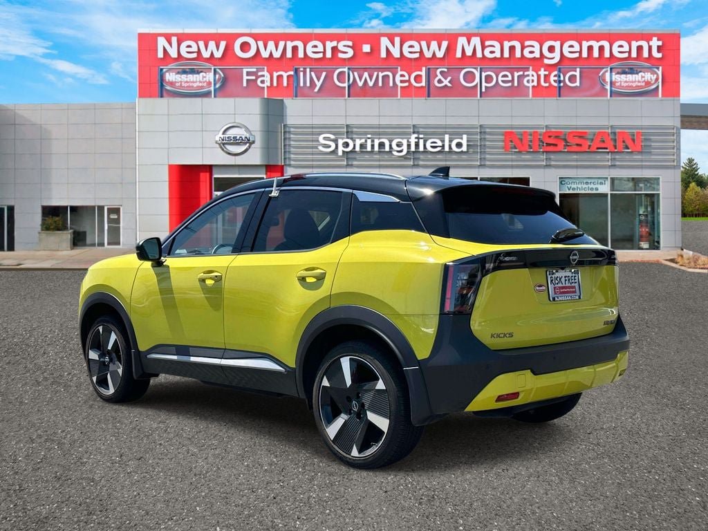 Used 2025 Nissan Kicks SR AWD/4WD image 6