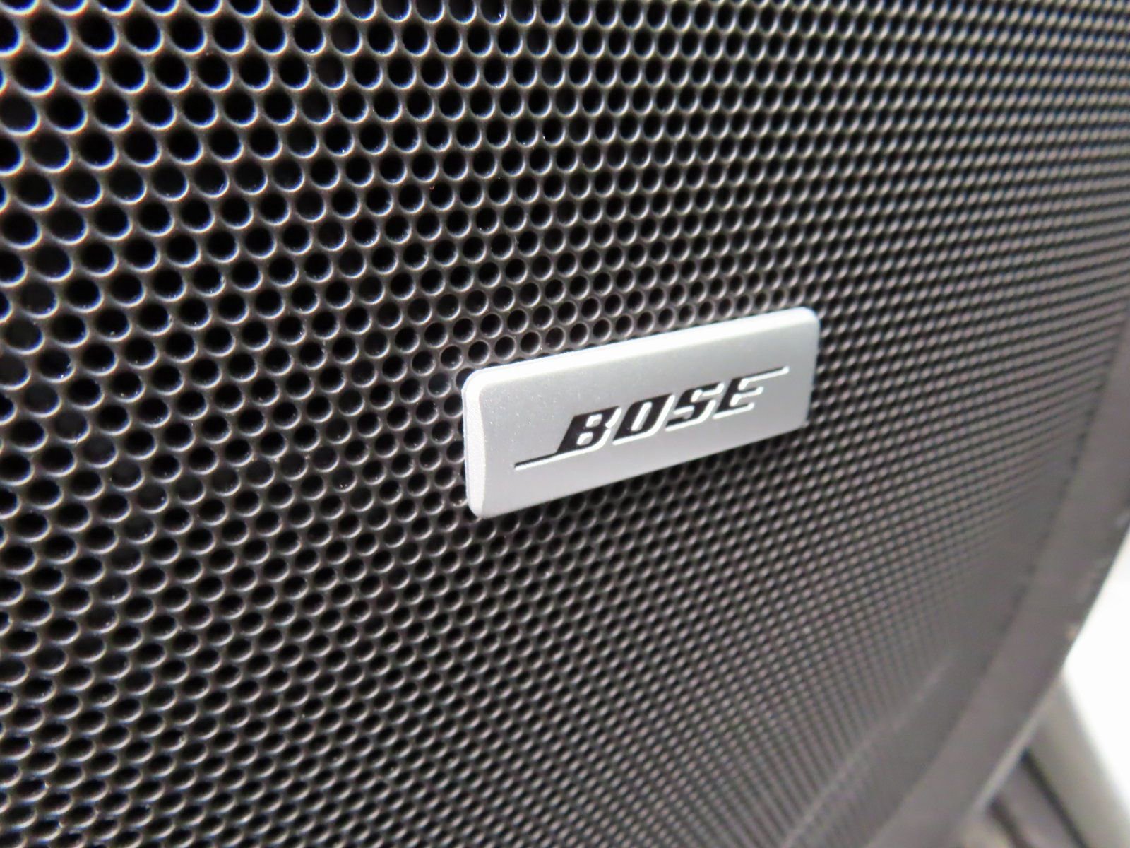 Used 2023 Chevrolet Traverse RS image 11