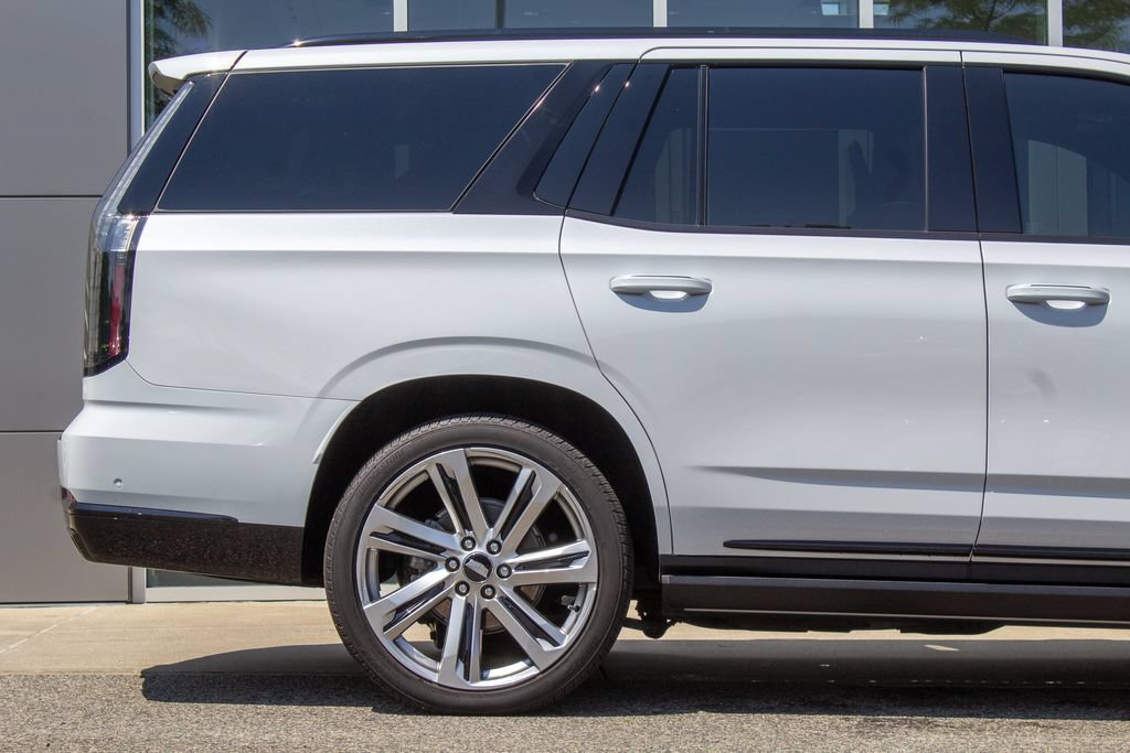Used 2026 Cadillac Escalade Sport w/ Touring Package AWD/4WD image 6