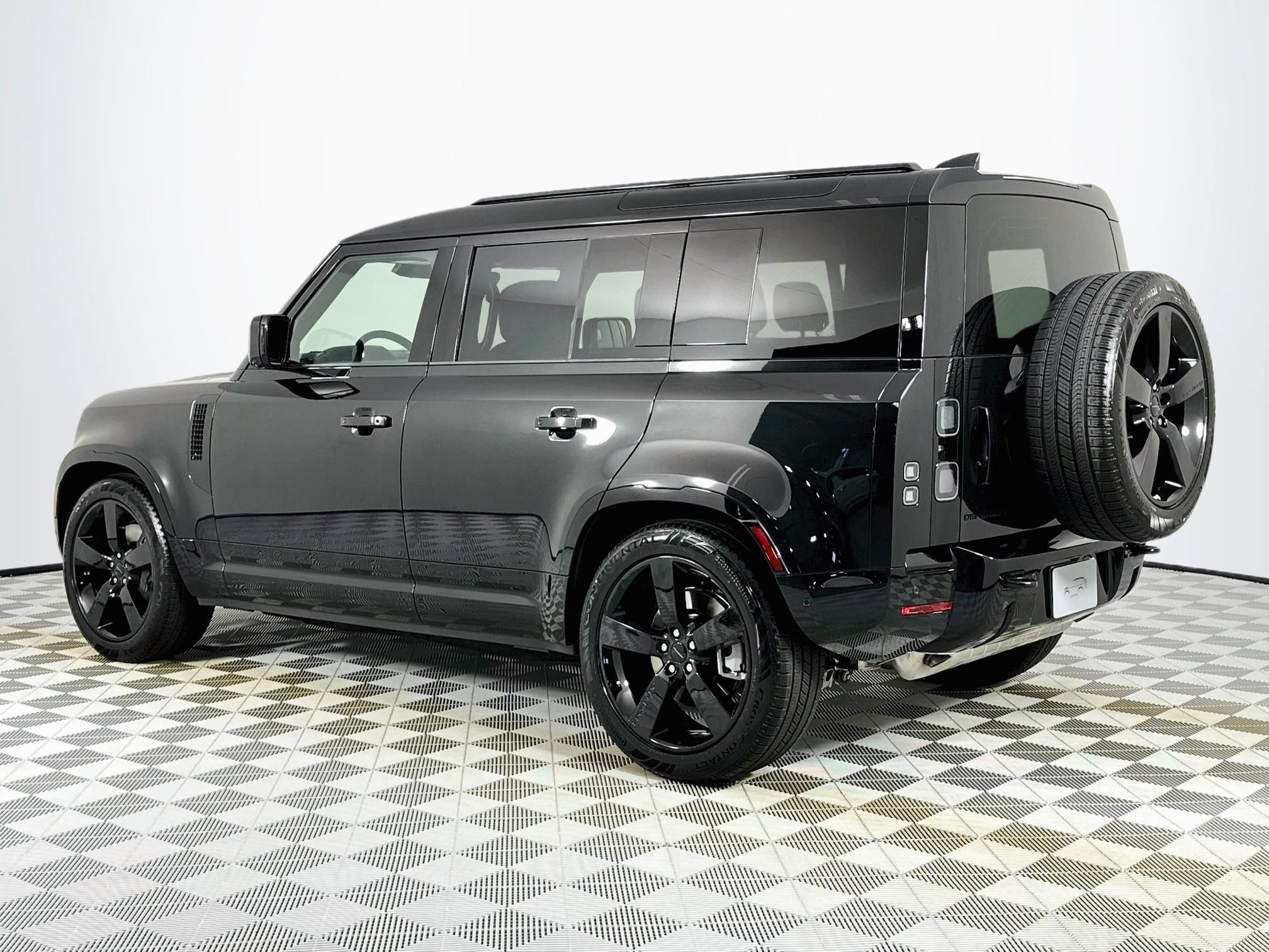 New 2026 Land Rover Defender 110 X-Dynamic SE AWD/4WD image 7