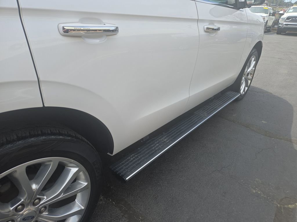 Used 2018 Ford Expedition Limited w/ Equipment Group 302A image 30