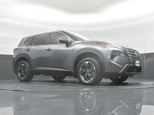 Used 2024 Nissan Rogue SV w/ SV Premium Package FWD image 46
