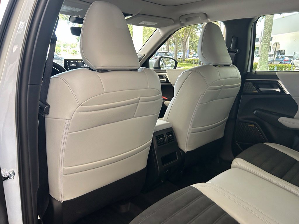New 2026 Mitsubishi Outlander SE FWD image 37