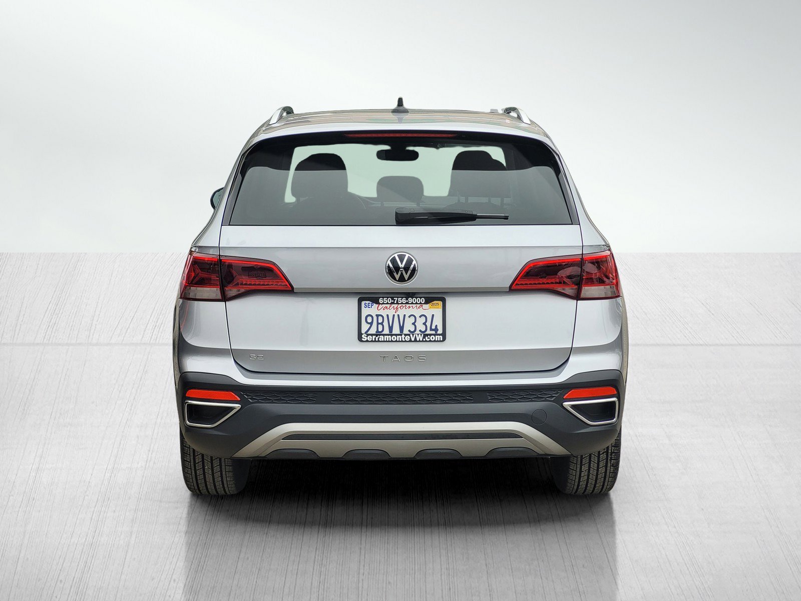Used 2023 Volkswagen Taos SE image 5