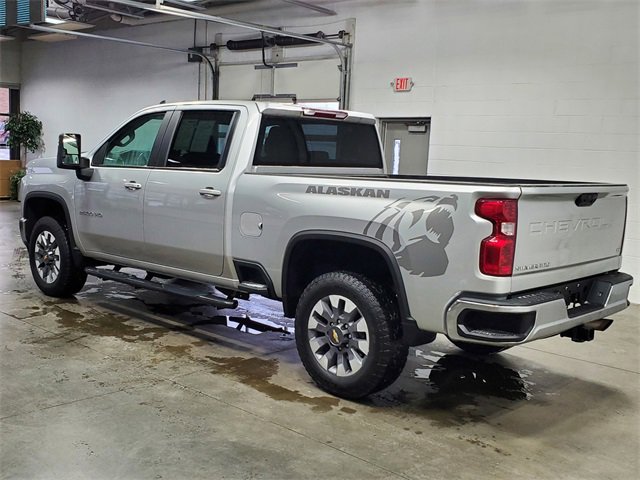 Used 2022 Chevrolet Silverado 2500 LT w/ Convenience Package image 6