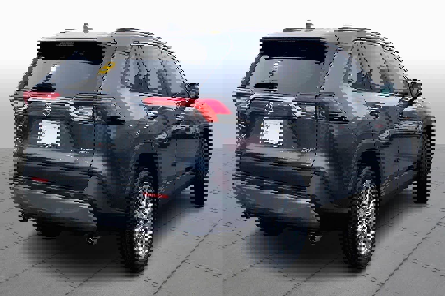 Used 2019 Toyota RAV4 Limited image 13