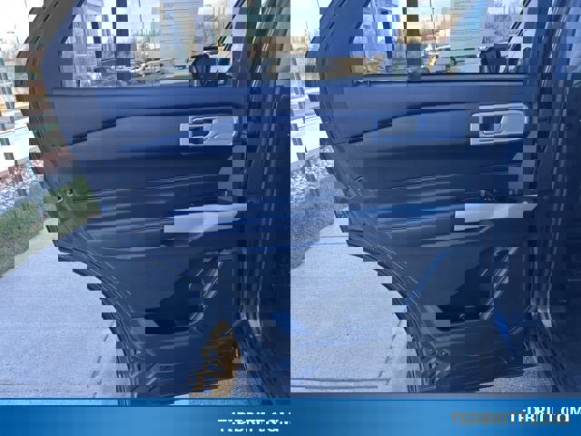 Certified 2024 Ford Explorer XLT w/ Equipment Group 202A image 19