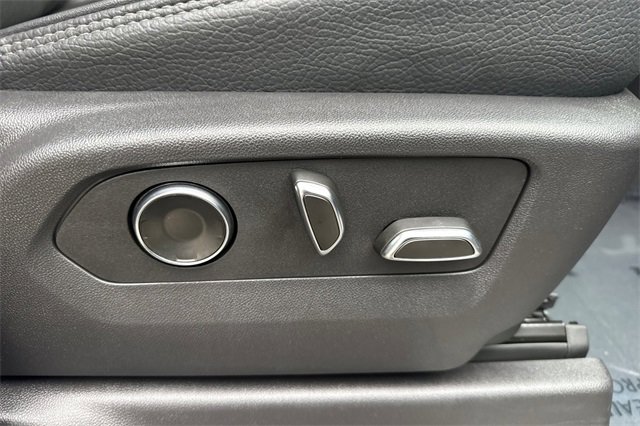 Used 2025 GMC Sierra 2500 Denali image 23