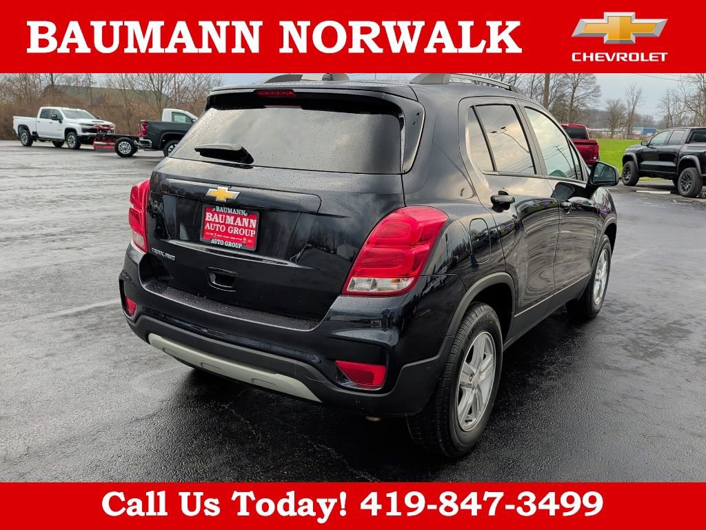 Used 2022 Chevrolet Trax LT w/ LT Convenience Package image 5