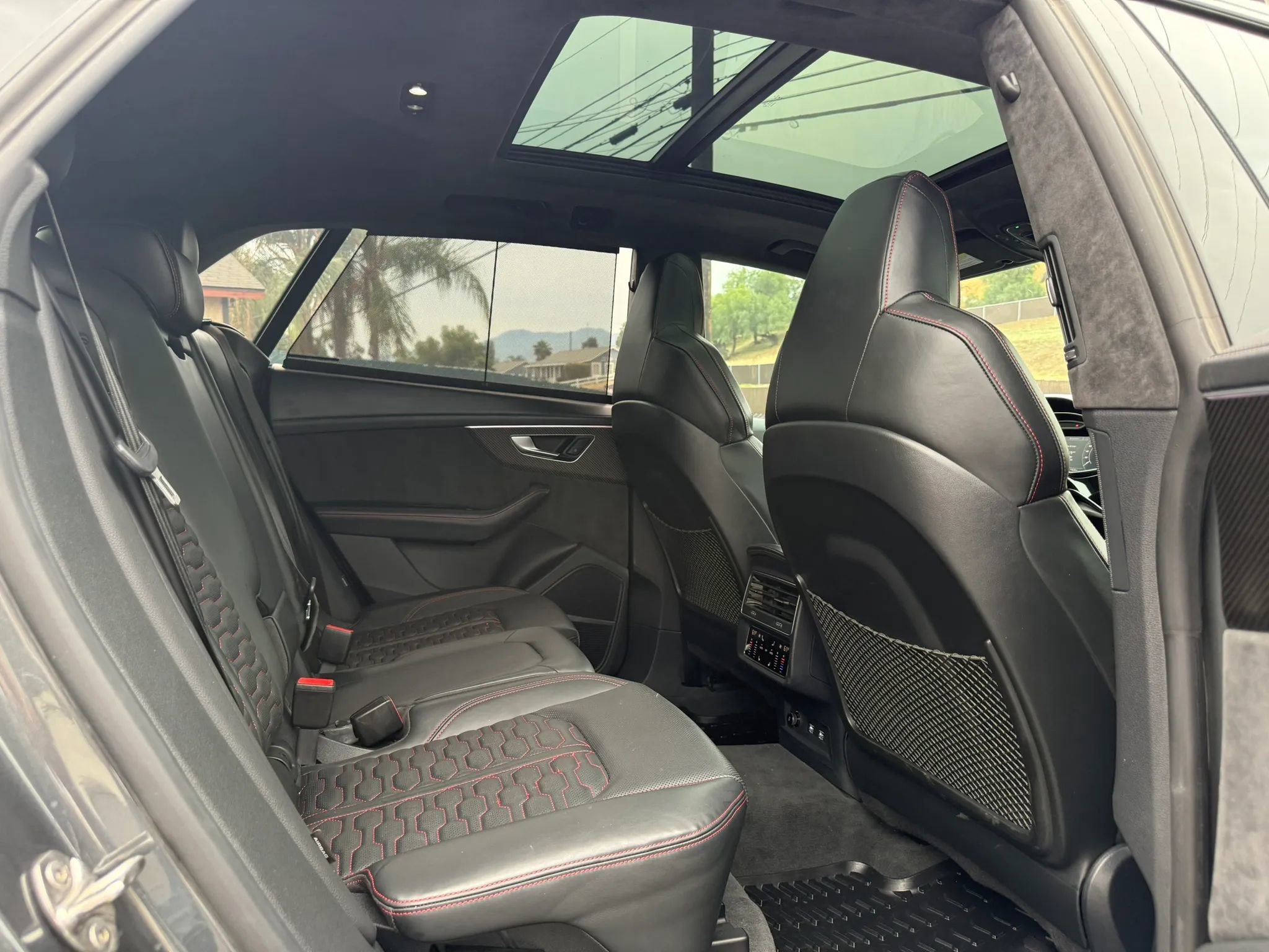 Used 2020 Audi RS Q8 w/ Carbon Optic Package image 24