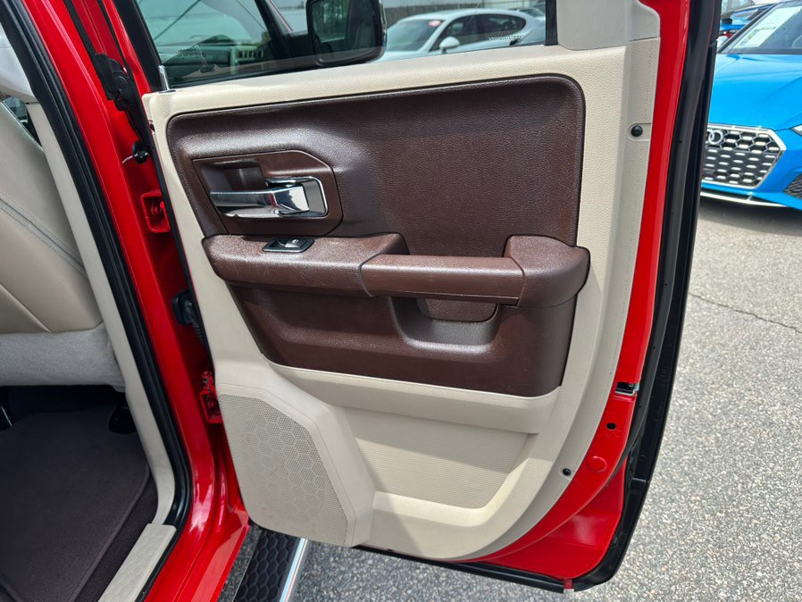 Used 2018 RAM 1500 Laramie w/ Convenience Group AWD/4WD image 18