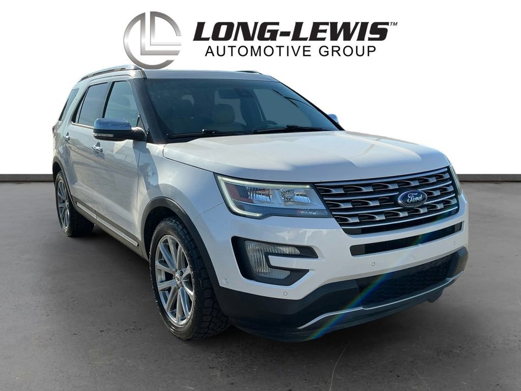 Used 2017 Ford Explorer Limited w/ Equipment Group 301A FWD image 10