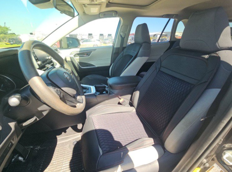 Used 2019 Toyota RAV4 XLE w/ Convenience Package AWD/4WD image 7