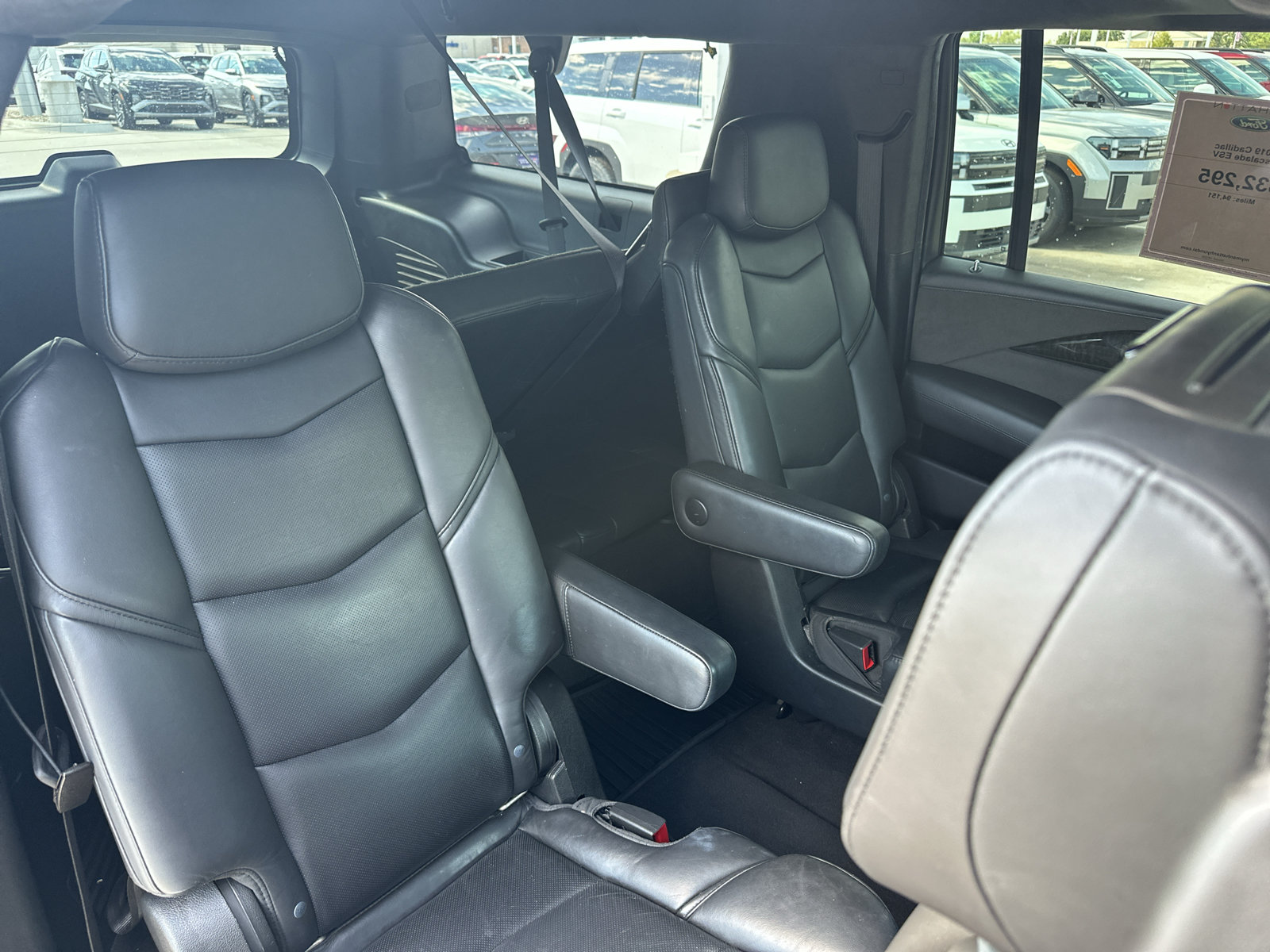 Used 2019 Cadillac Escalade ESV Platinum AWD/4WD image 35