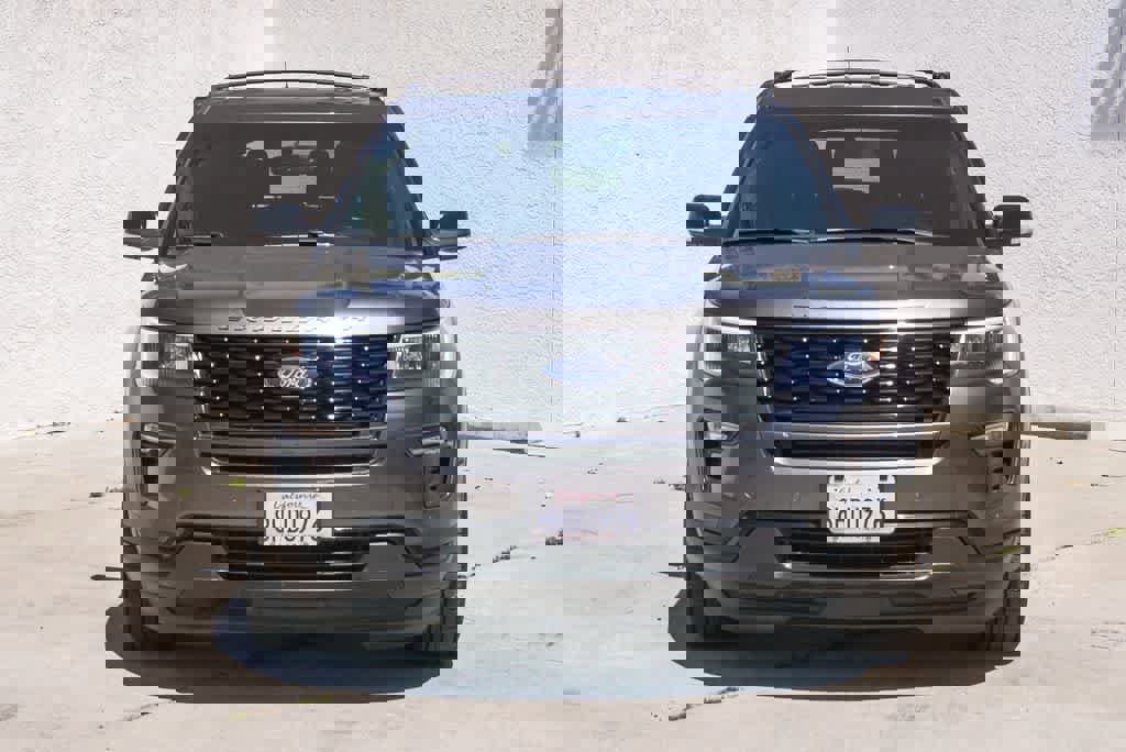 Used 2019 Ford Explorer Sport image 2