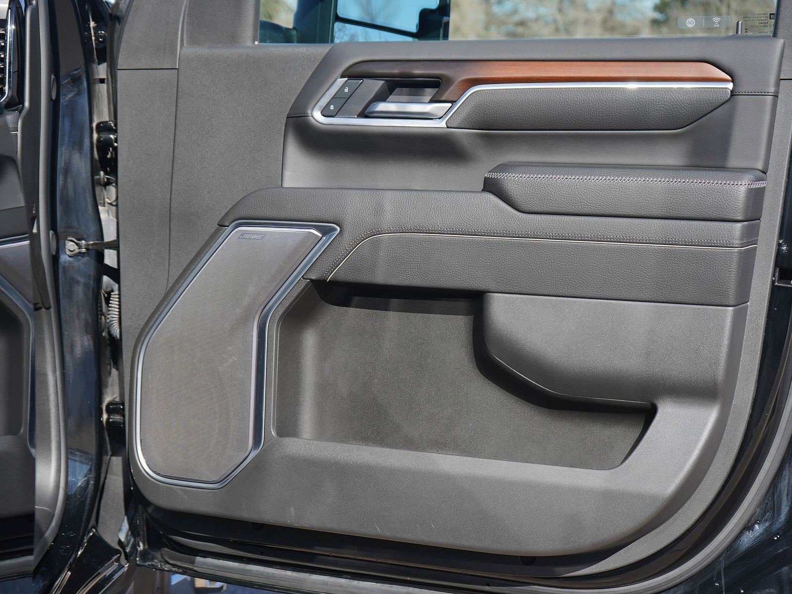 Used 2025 GMC Sierra 3500 Denali w/ Denali Reserve Package image 13