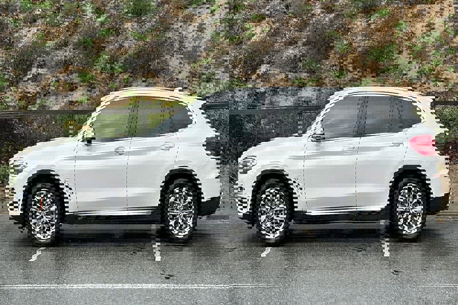 Used 2019 BMW X3 xDrive30i w/ Driving Assistance Package image 9