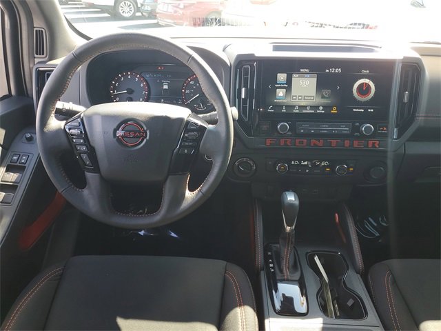 Used 2025 Nissan Frontier PRO-4X image 11