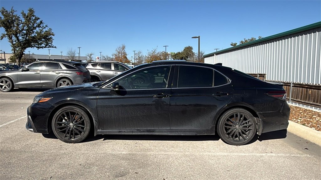 Used 2021 Toyota Camry XSE image 4