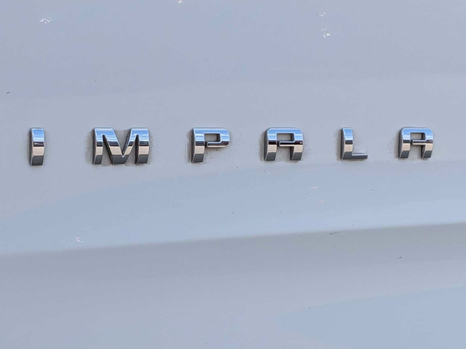 Used 2018 Chevrolet Impala LT w/ Sunroof and Spoiler Package FWD image 11