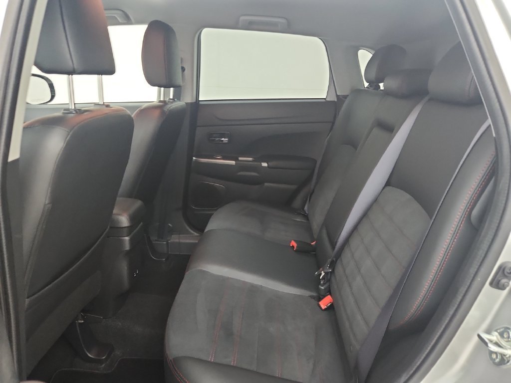 Used 2026 Mitsubishi Outlander Sport SE AWD/4WD image 31