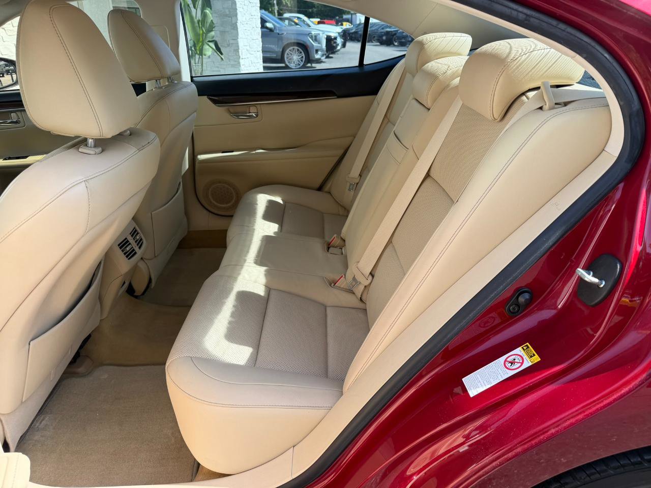 Used 2014 Lexus ES 350 w/ Luxury Package FWD image 35