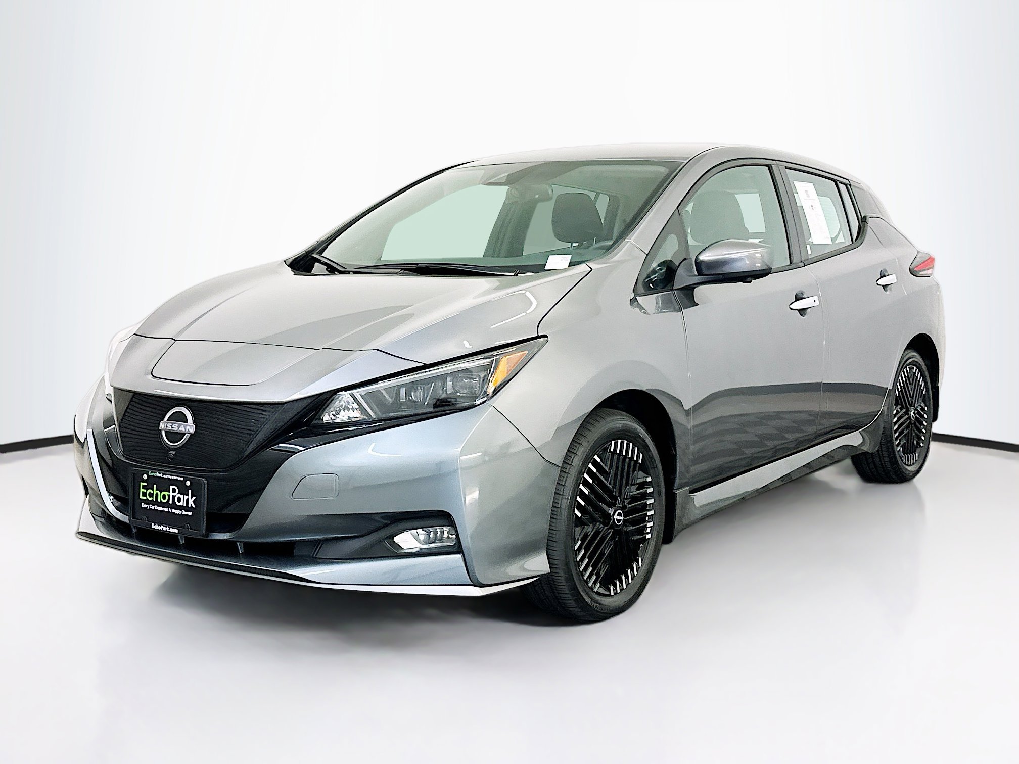 Used 2024 Nissan Leaf SV Plus image 3