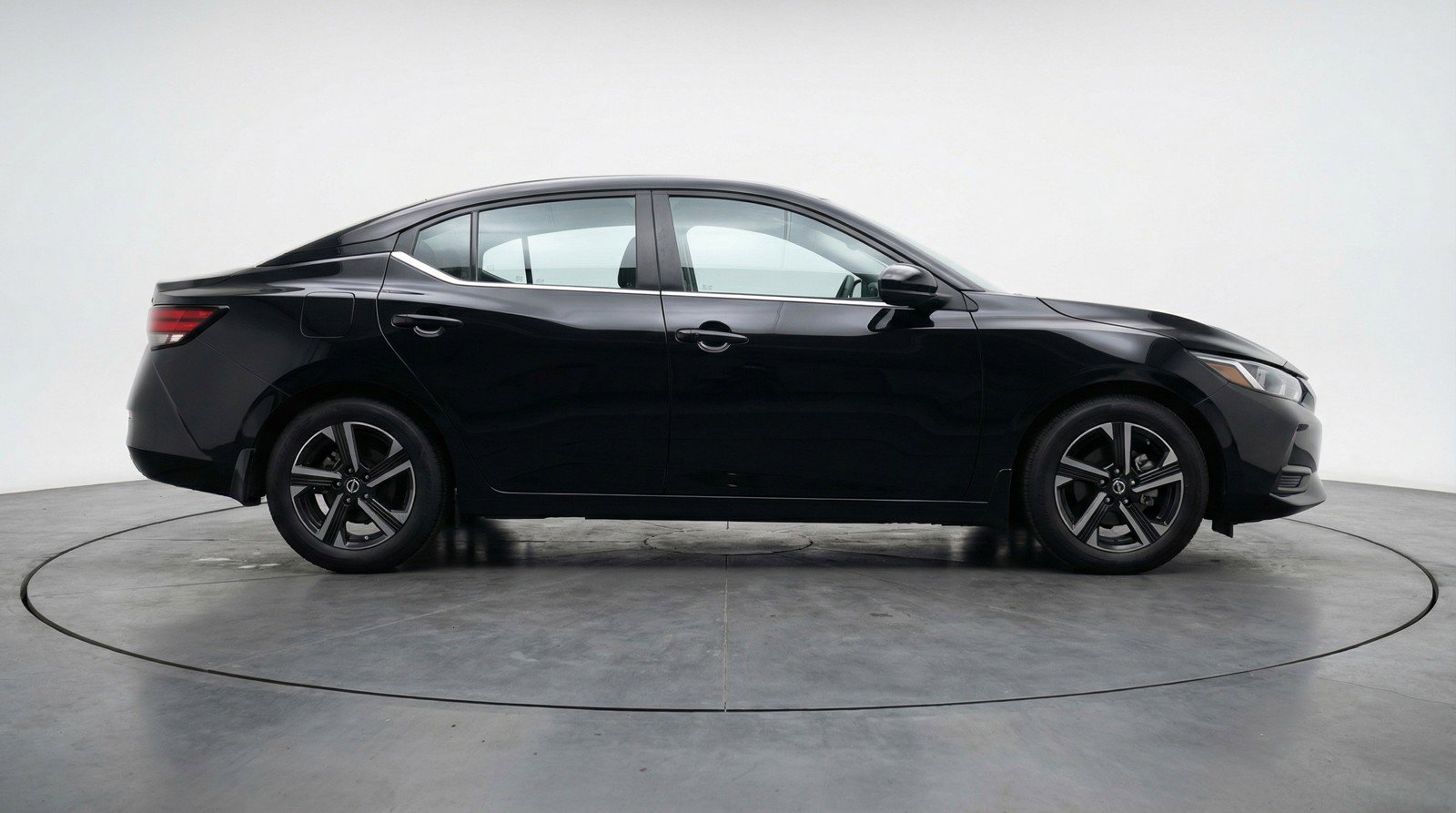 Used 2025 Nissan Sentra SV FWD image 11