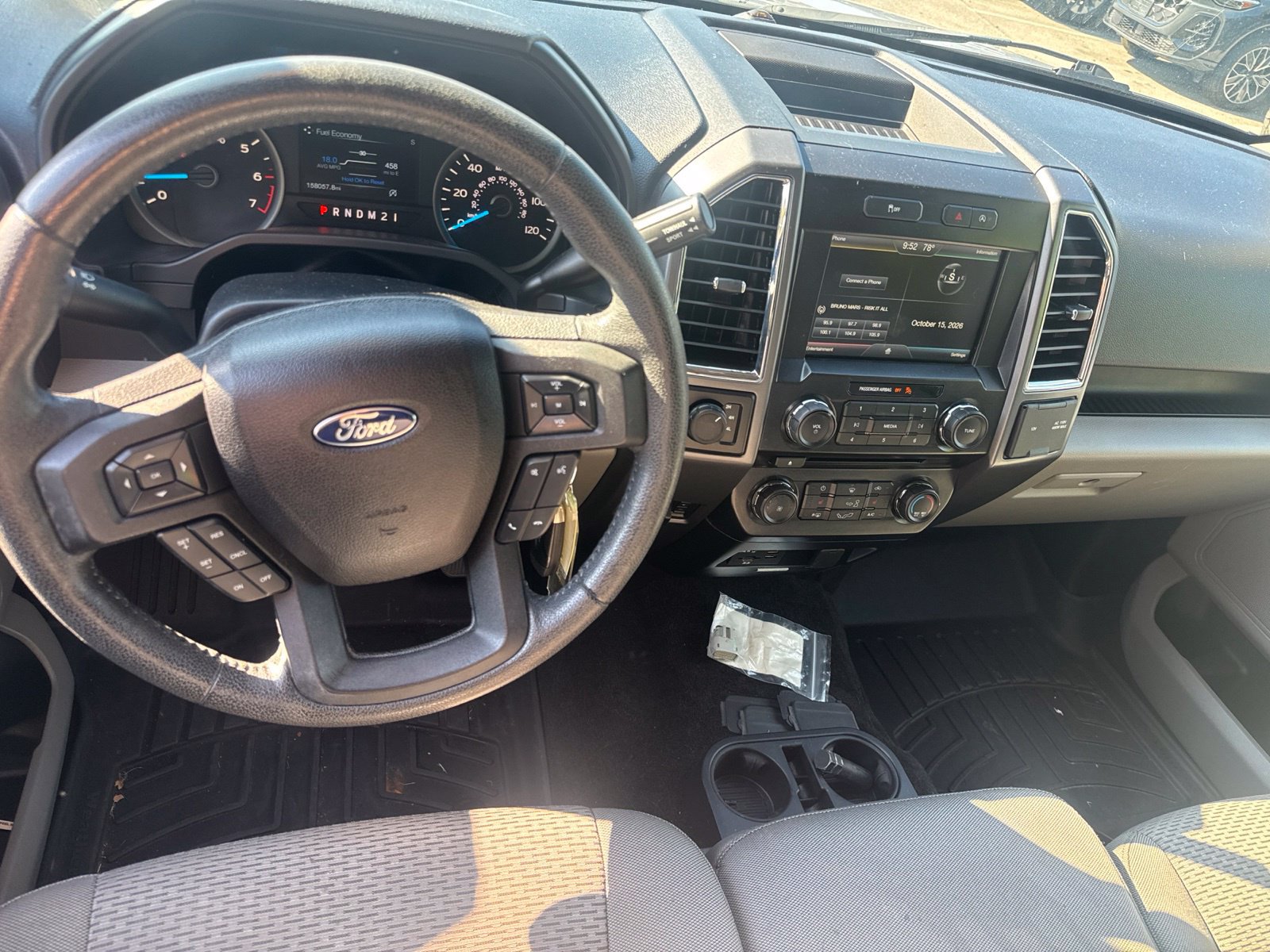 Used 2015 Ford F150 XLT w/ Equipment Group 302A Luxury AWD/4WD image 14