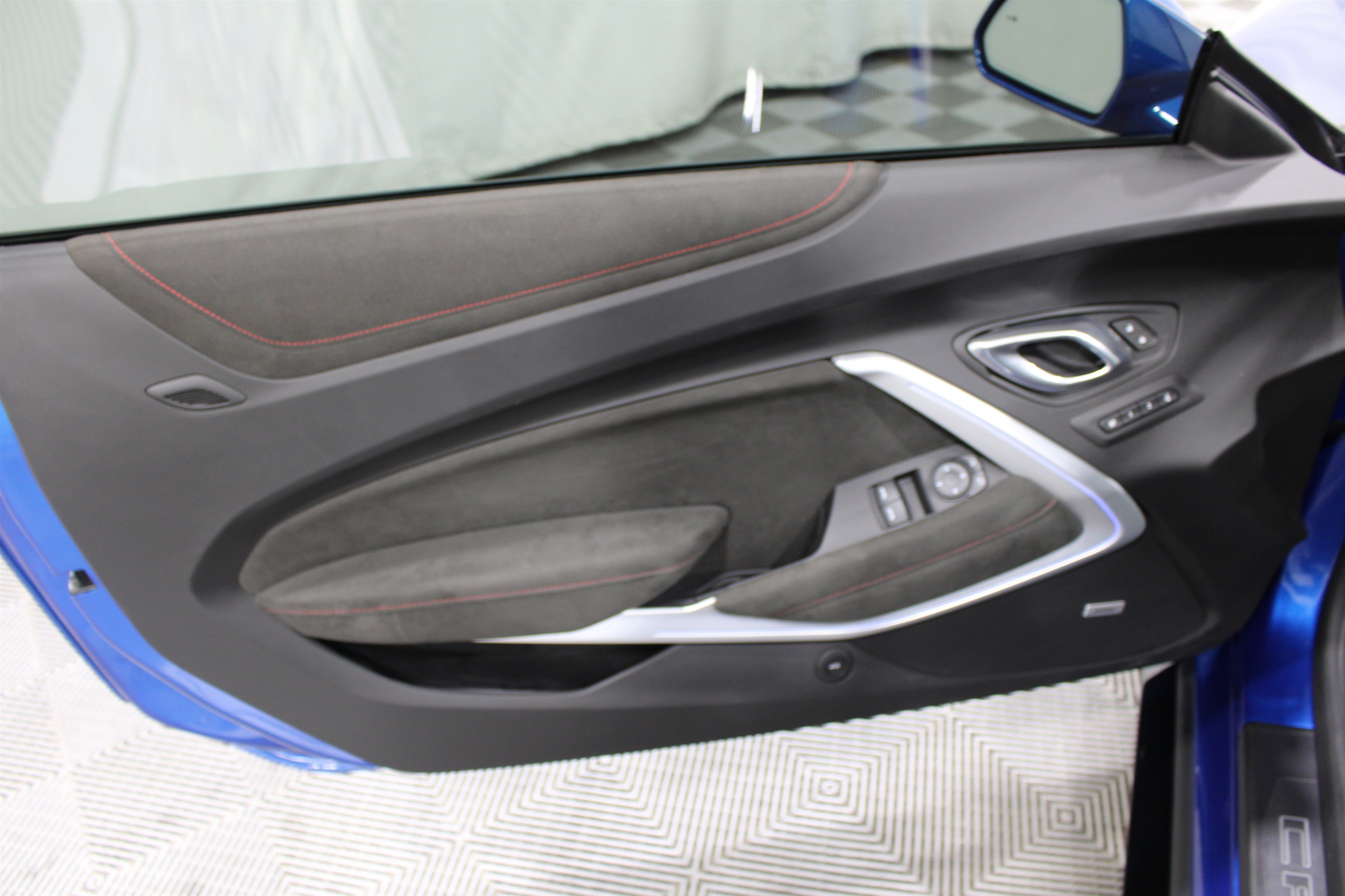 Used 2017 Chevrolet Camaro ZL1 RWD image 6