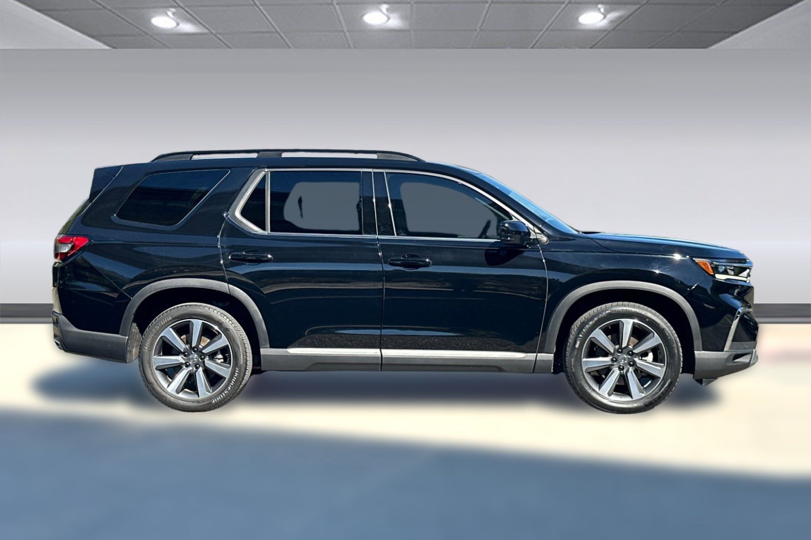 Used 2024 Honda Pilot Touring image 7