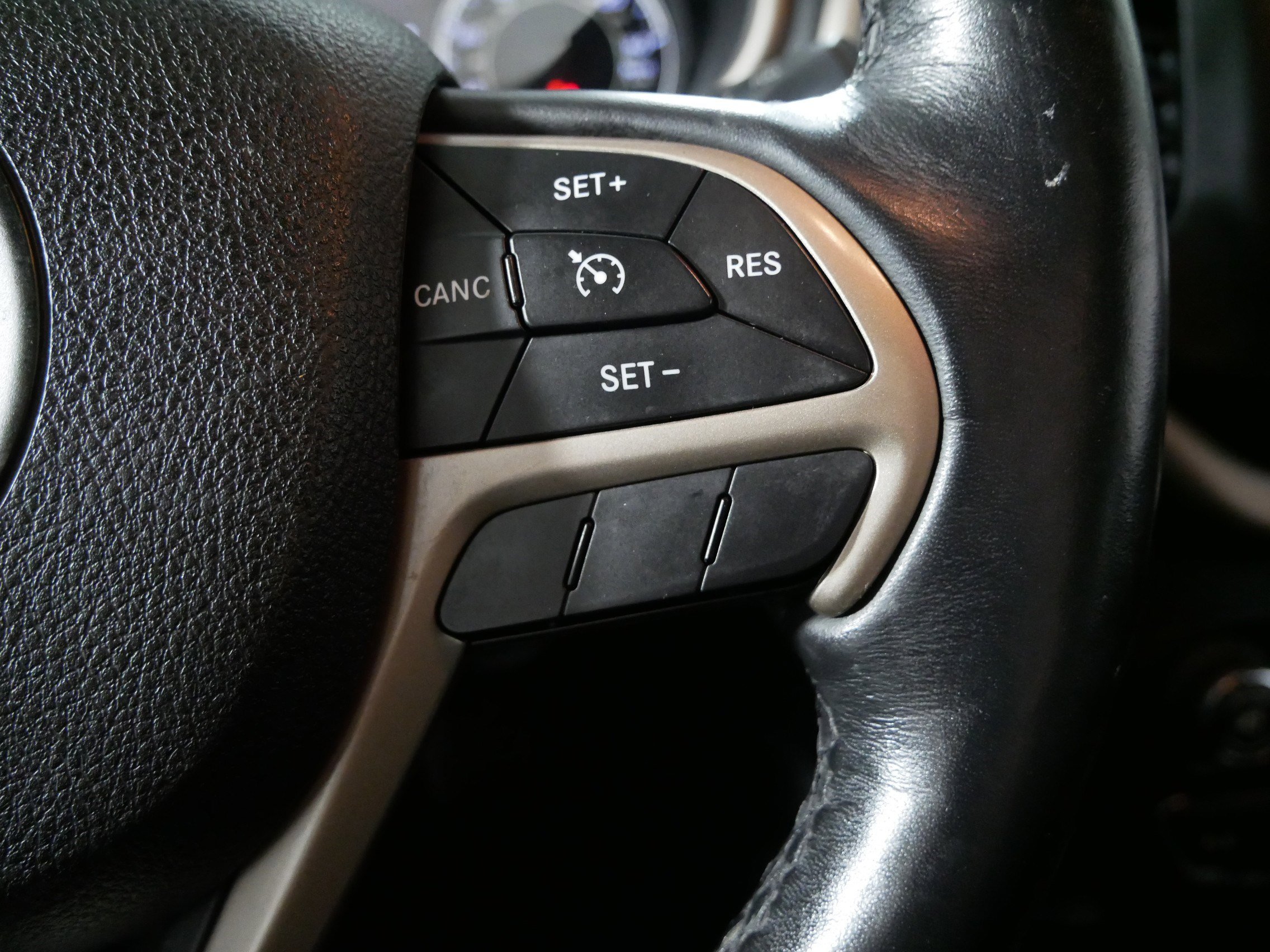 Used 2016 Jeep Cherokee Limited w/ Trailer Tow Group image 28