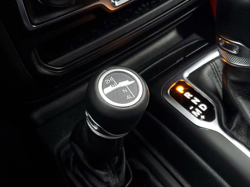 Used 2022 Jeep Wrangler Unlimited Sahara image 20