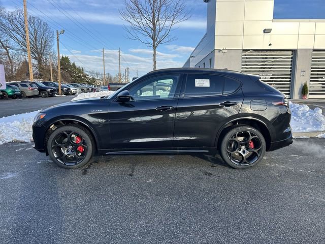 New 2026 Alfa Romeo Stelvio Sprint w/ Convenience Package image 5
