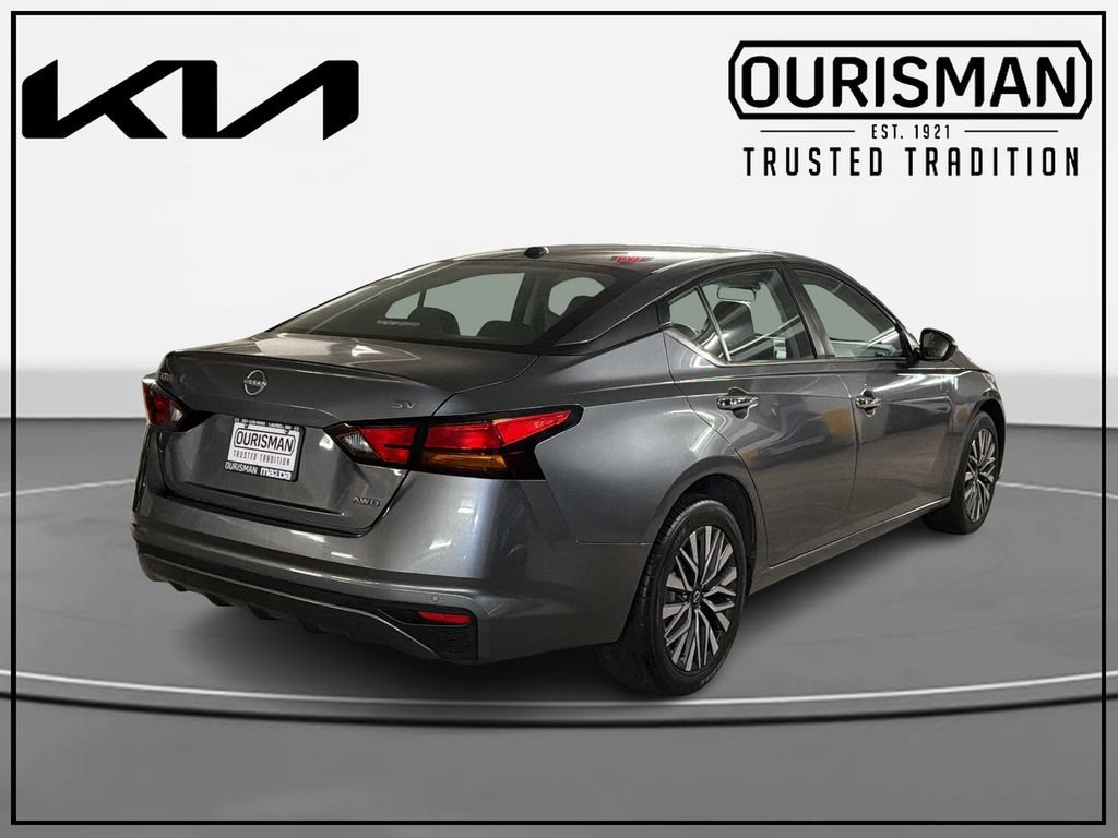 Used 2024 Nissan Altima 2.5 SV AWD/4WD image 4