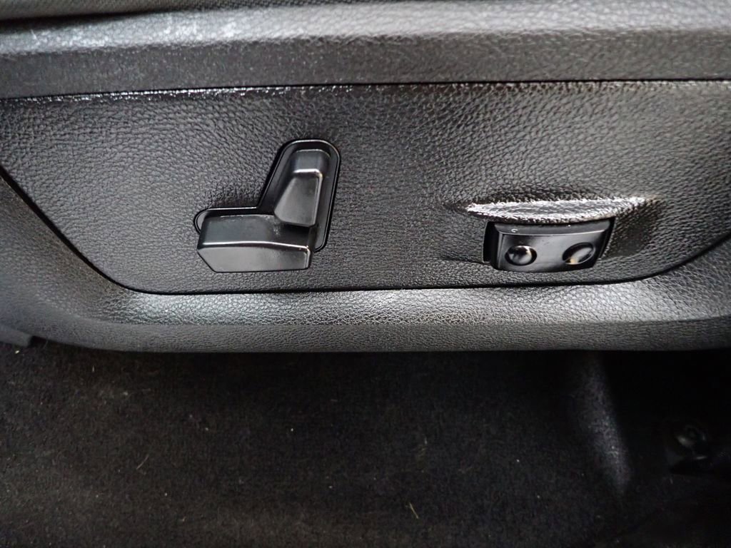 Used 2019 RAM 1500 Classic Warlock image 22