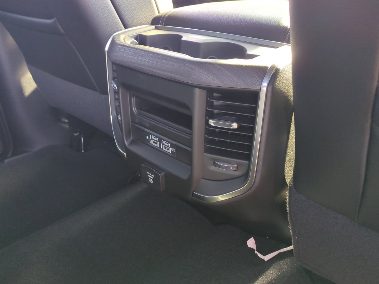 New 2026 RAM 2500 Laramie w/ Sport Appearance Package AWD/4WD image 32