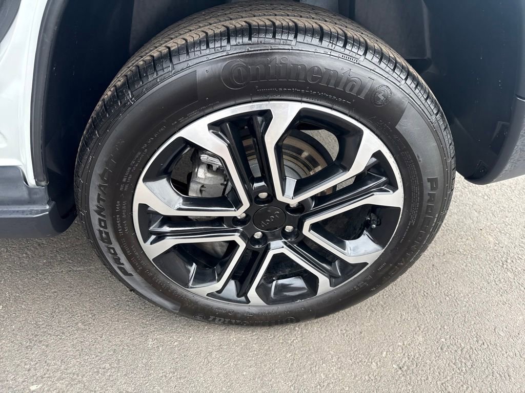 Certified 2022 Jeep Compass Limited image 32