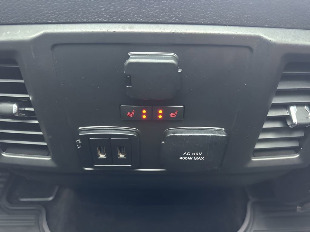 Used 2018 Ford F150 Lariat w/ Equipment Group 502A Luxury image 14