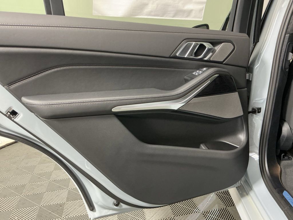 New 2026 BMW X7 xDrive40i AWD/4WD image 29