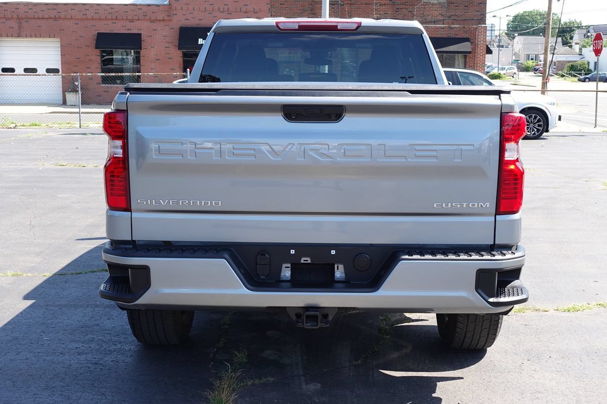 Used 2024 Chevrolet Silverado 1500 Custom AWD/4WD image 8