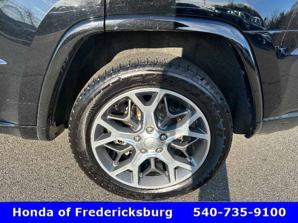 Used 2019 Jeep Grand Cherokee Overland AWD/4WD image 35