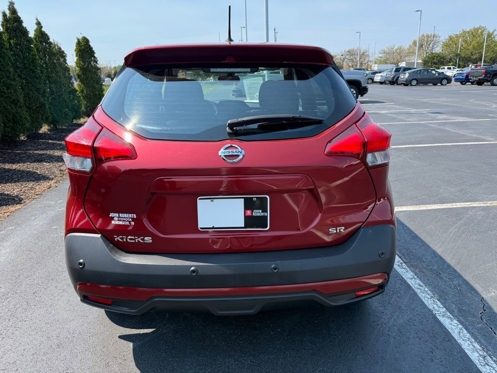 Used 2020 Nissan Kicks SR image 3