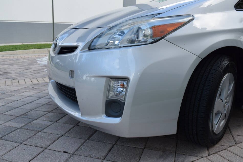 Used 2010 Toyota Prius Two FWD image 16