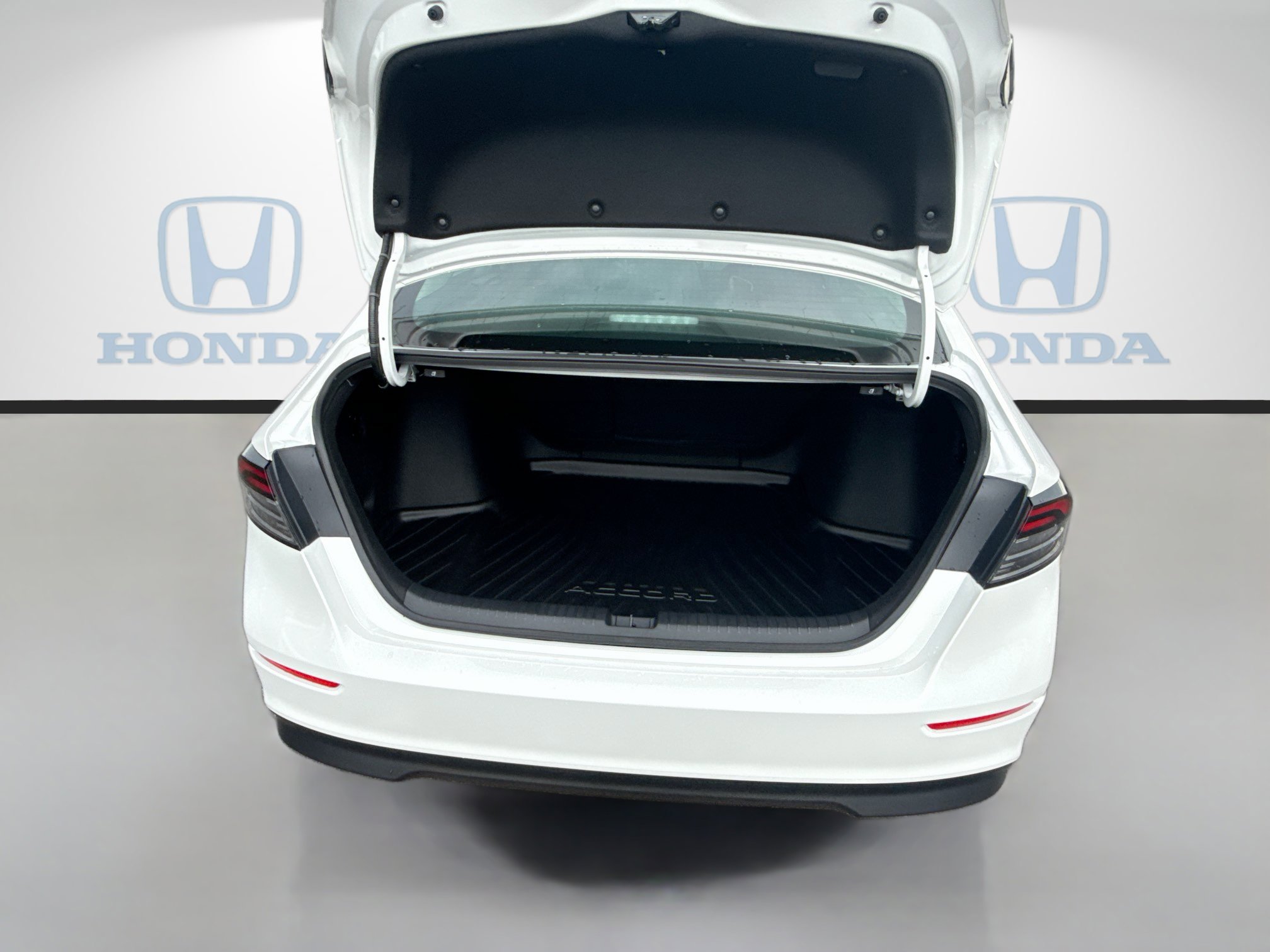 New 2025 Honda Accord SE image 20