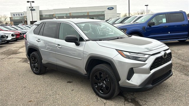 Used 2023 Toyota RAV4 LE image 28